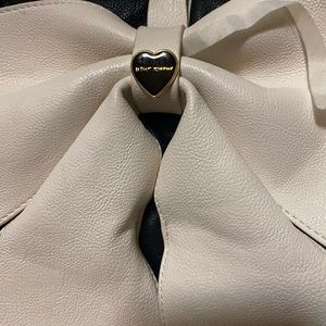 BETSY JOHNSON cute bow bag